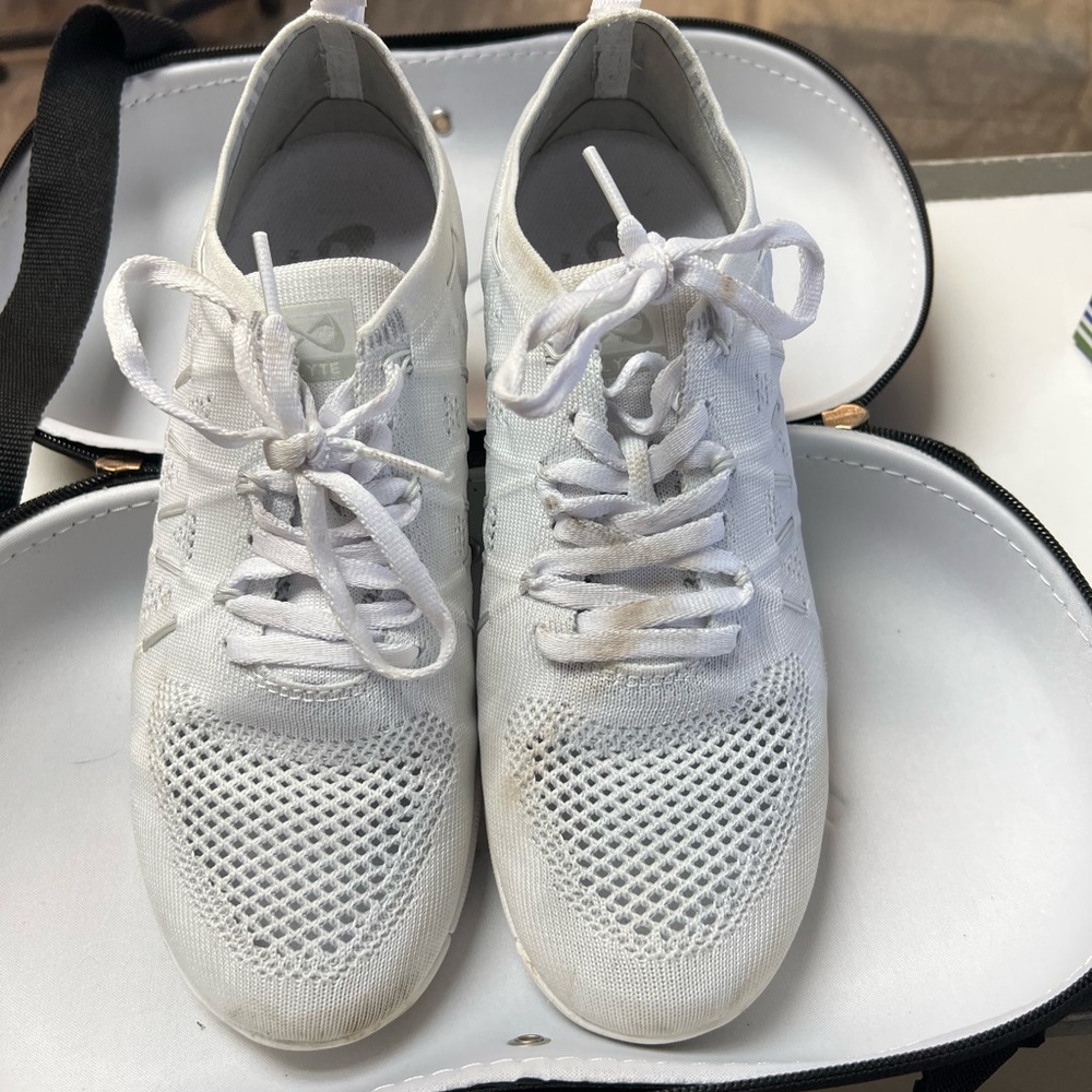 CHEERLEADING NFINITY SHOES
